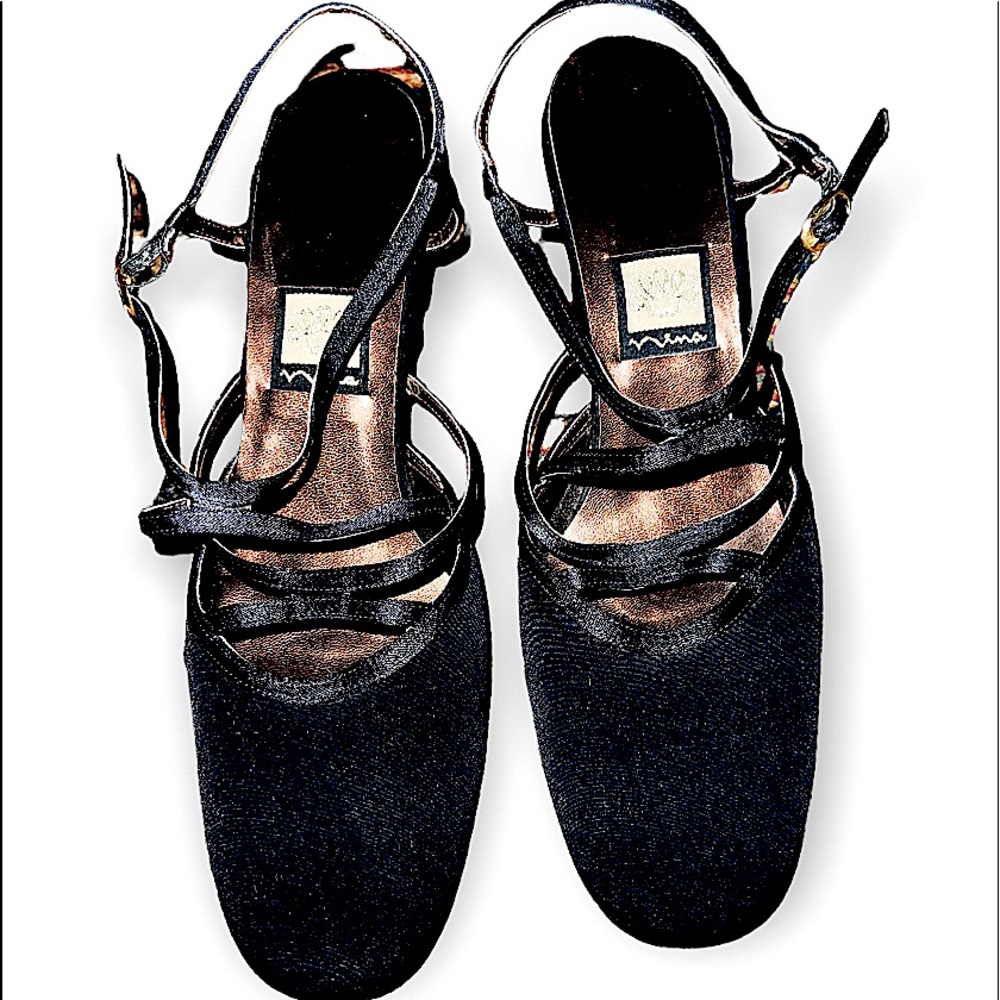 Women’s Nina Black Suede Closed Round Toe plump Heels (10M)